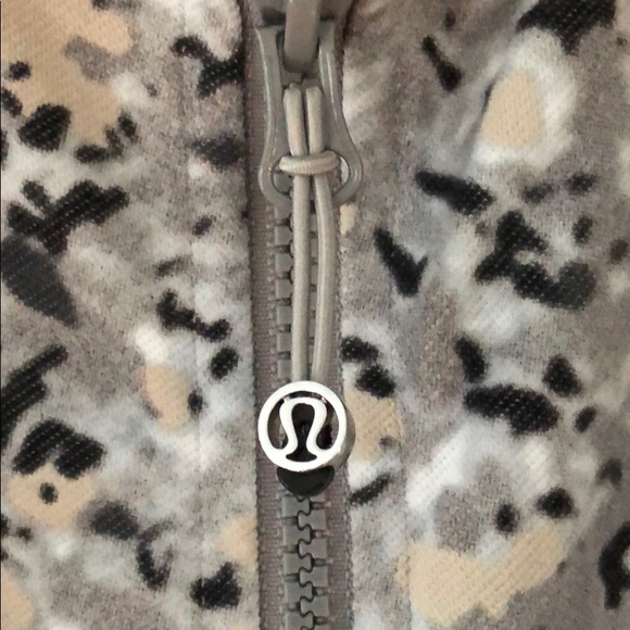 Lululemon multi- colored loose fit jacket - Picture 4 of 5